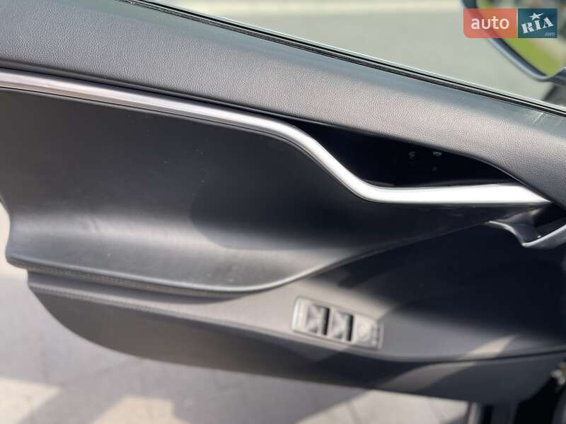 Ліфтбек Tesla Model S 2013 в Мукачевому фото 30 Ліфтбек Tesla Model S 2013 в Мукачевому