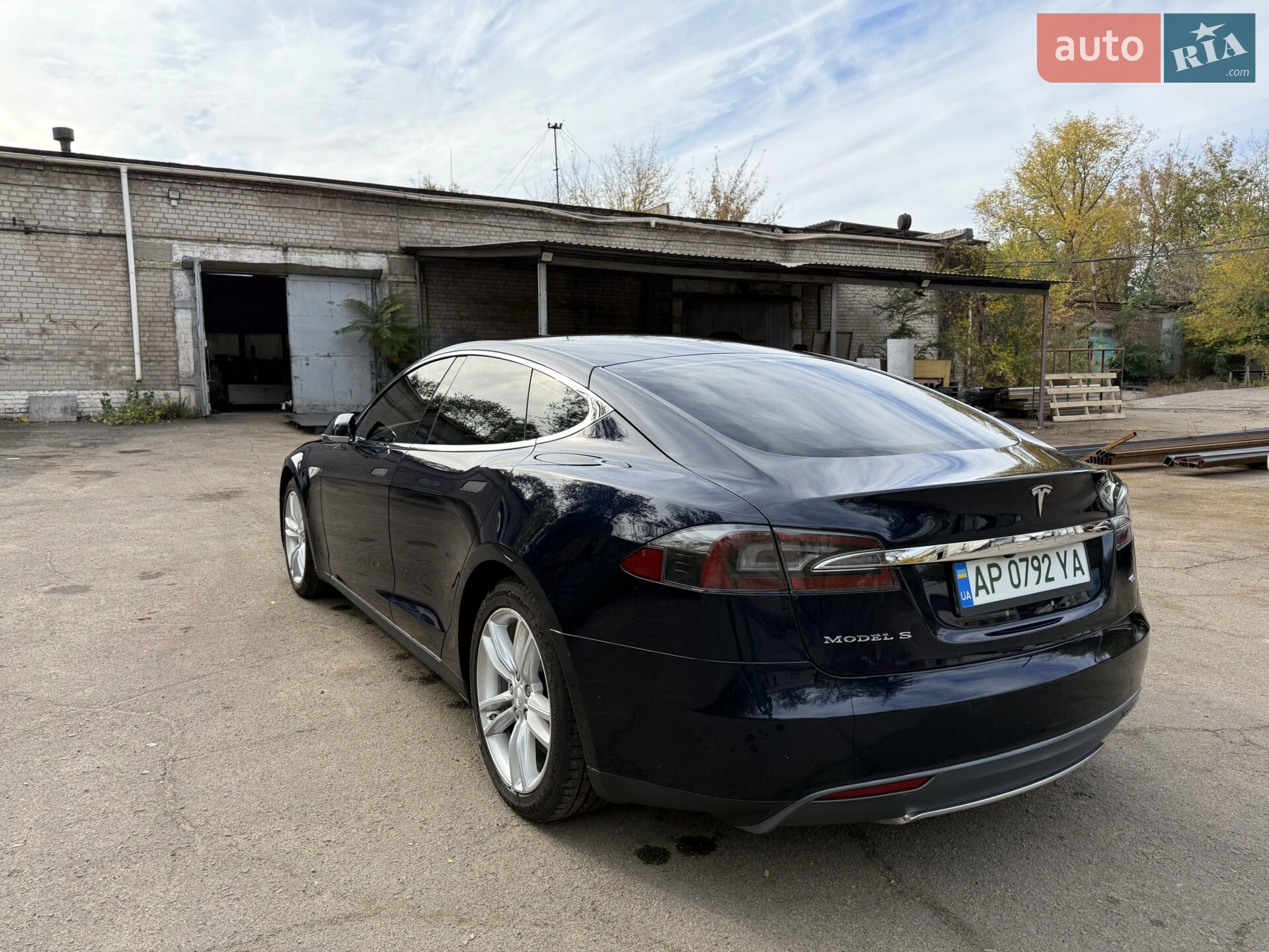 2015 Tesla Model S - мініатюра 3