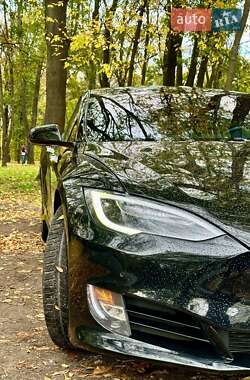 Лифтбек Tesla Model S 2018 в 