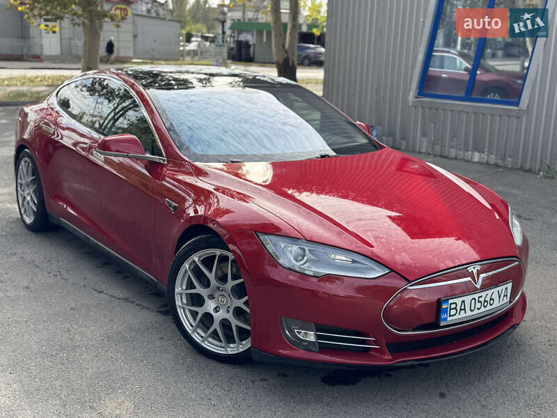 Ліфтбек Tesla Model S 2013 в Одесі