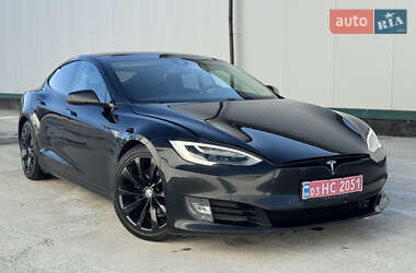 Лифтбек Tesla Model S 2016 в 