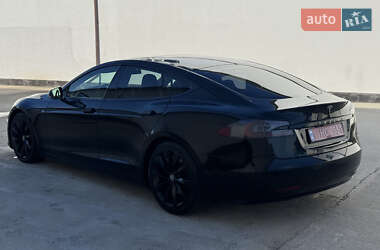 Лифтбек Tesla Model S 2016 в 