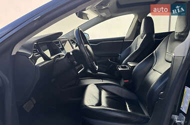 Лифтбек Tesla Model S 2016 в 