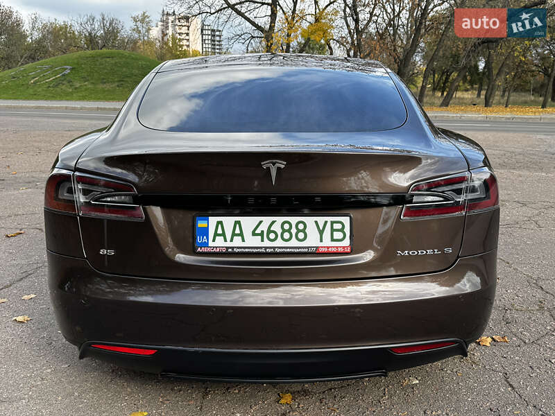 Лифтбек Tesla Model S 2013 в Кропивницком фото 7 Лифтбек Tesla Model S 2013 в Кропивницком