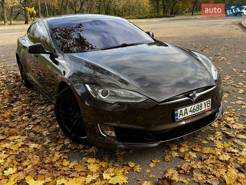 Лифтбек Tesla Model S 2013 в Кропивницком фото 37 Лифтбек Tesla Model S 2013 в Кропивницком