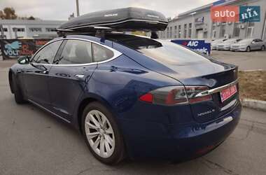 Лифтбек Tesla Model S 2017 в Киеве