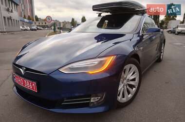 Лифтбек Tesla Model S 2017 в Киеве