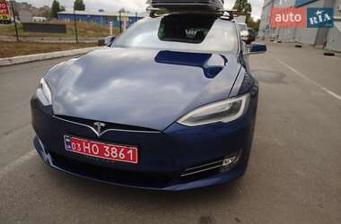 Лифтбек Tesla Model S 2017 в Киеве