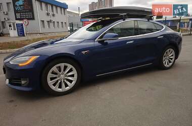 Лифтбек Tesla Model S 2017 в Киеве