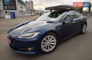 Лифтбек Tesla Model S 2017 в Киеве