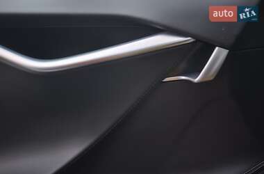 Лифтбек Tesla Model S 2017 в Киеве