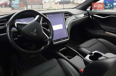 Лифтбек Tesla Model S 2017 в Киеве