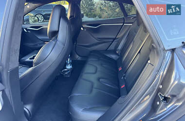 Лифтбек Tesla Model S 2017 в 