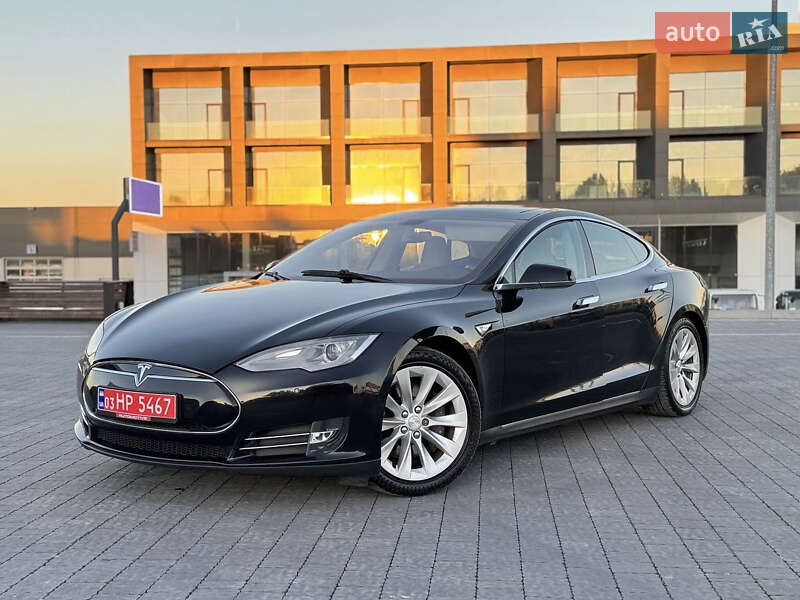 Ліфтбек Tesla Model S 2014 в Львові фото 2 Ліфтбек Tesla Model S 2014 в Львові