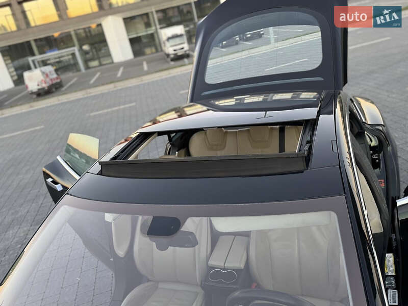 Ліфтбек Tesla Model S 2014 в Львові фото 13 Ліфтбек Tesla Model S 2014 в Львові