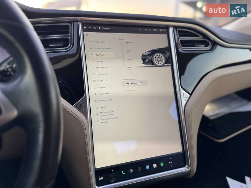 Ліфтбек Tesla Model S 2014 в Львові фото 37 Ліфтбек Tesla Model S 2014 в Львові