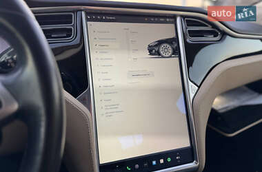 Лифтбек Tesla Model S 2014 в 