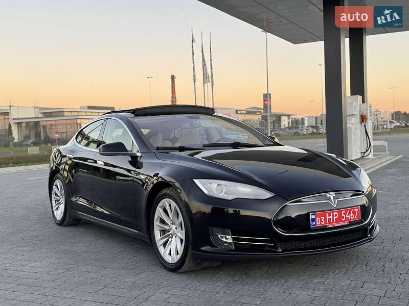 Ліфтбек Tesla Model S 2014 в Львові фото 62 Ліфтбек Tesla Model S 2014 в Львові