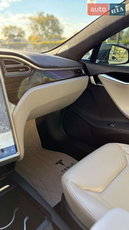 Лифтбек Tesla Model S 2015 в Днепре фото 9 Лифтбек Tesla Model S 2015 в Днепре