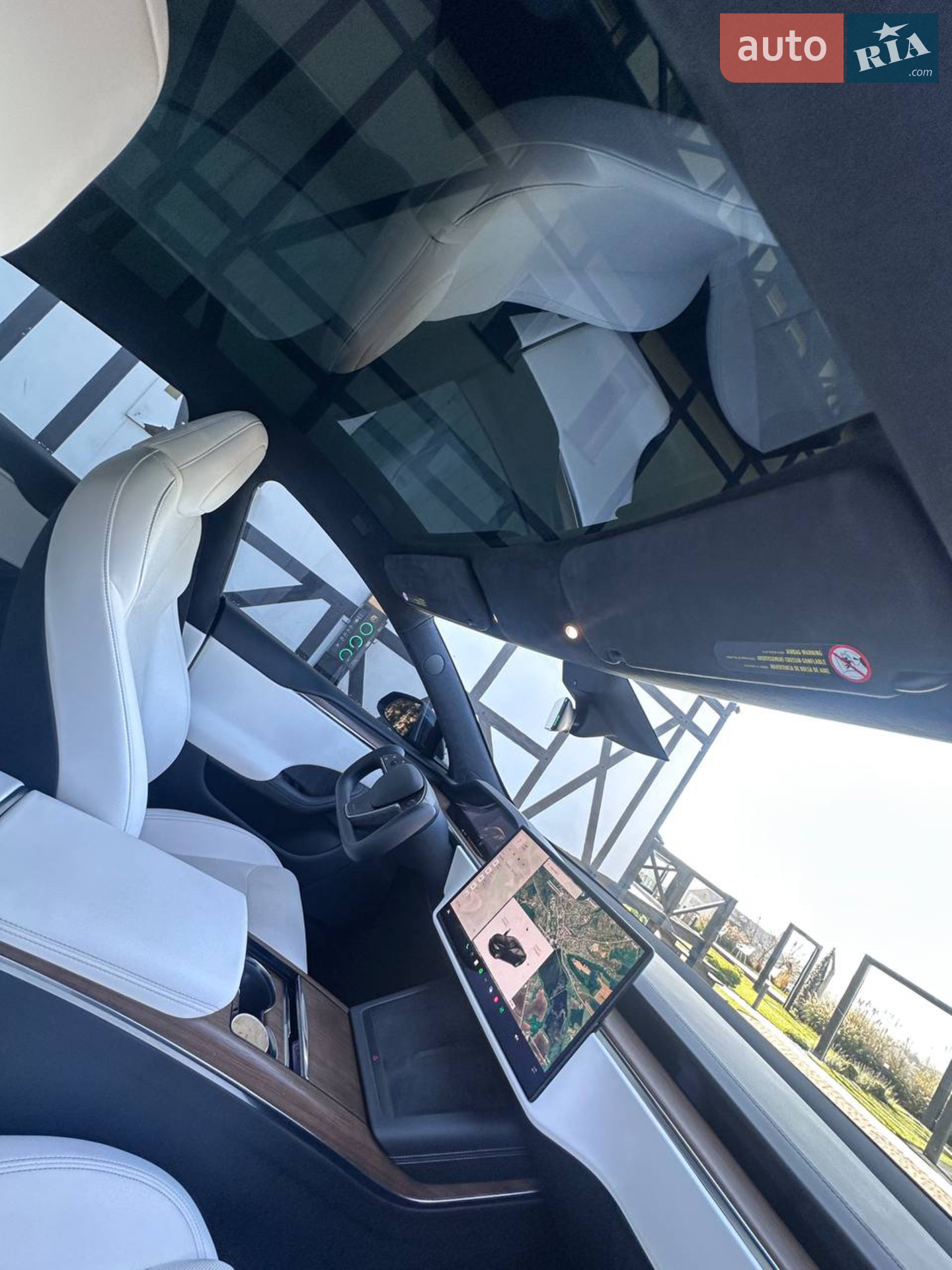 2022 Tesla Model S - мініатюра 13
