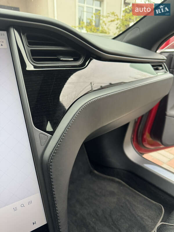 Ліфтбек Tesla Model S 2018 в Києві фото 47 Ліфтбек Tesla Model S 2018 в Києві