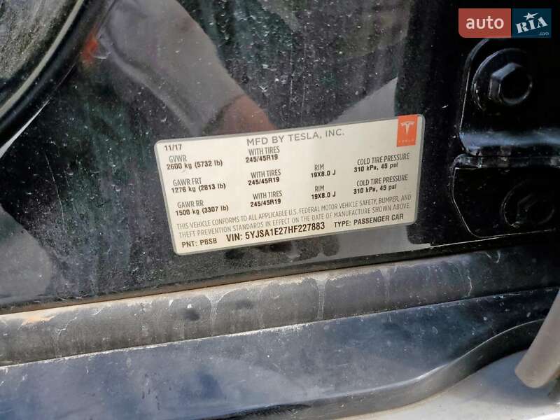 Ліфтбек Tesla Model S 2017 в Києві