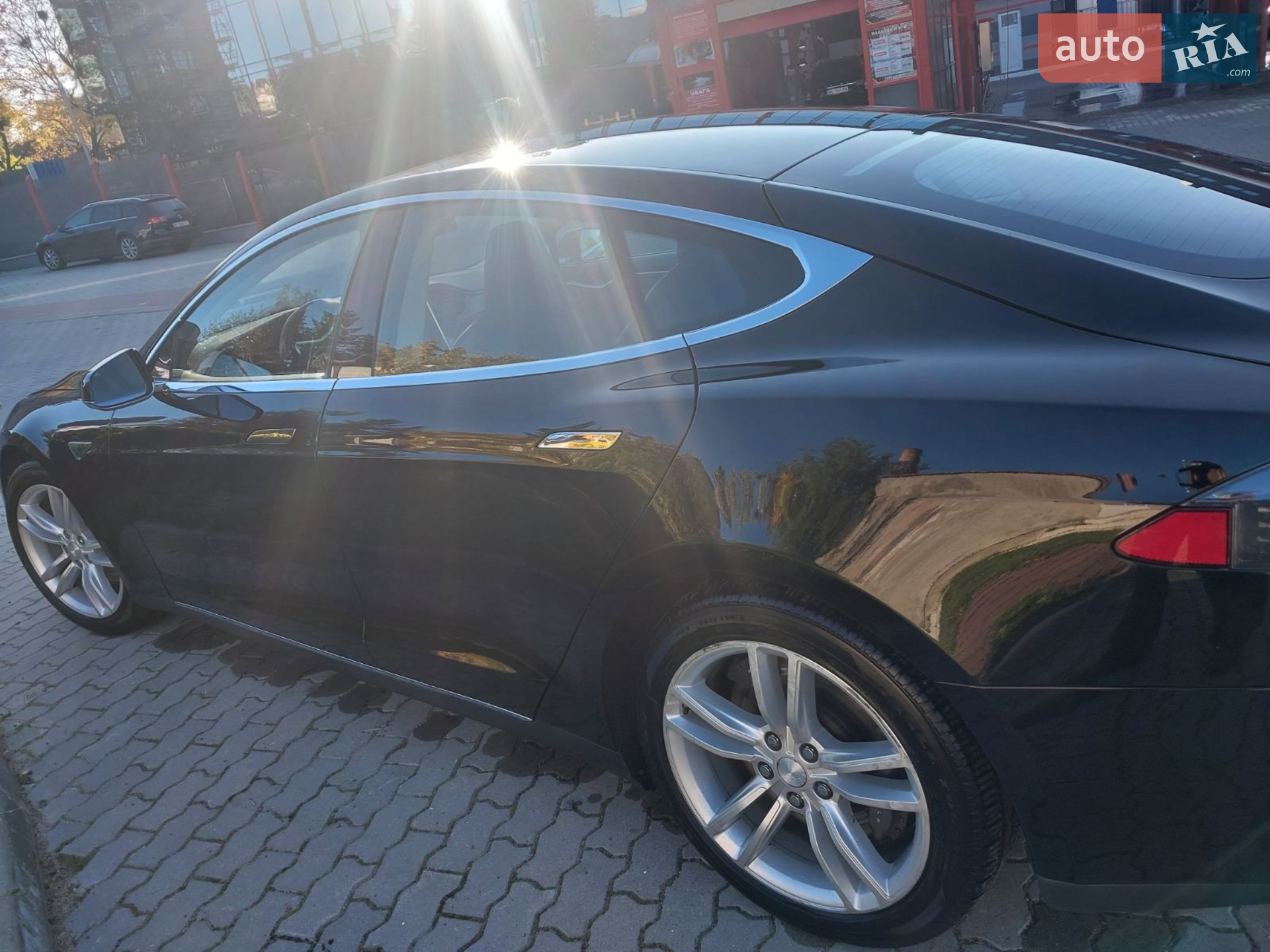 2014 Tesla Model S - мініатюра 3