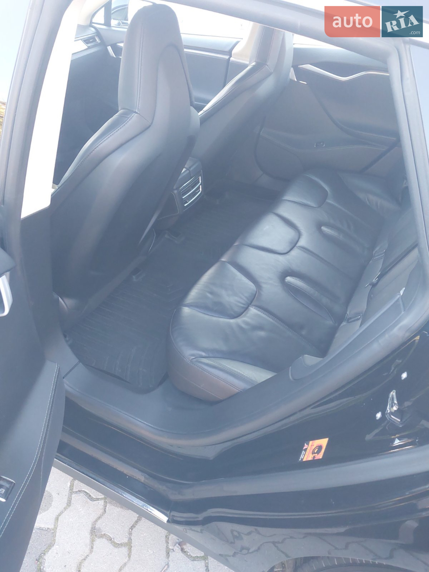 2014 Tesla Model S - мініатюра 9