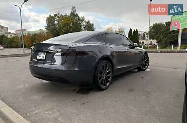 Лифтбек Tesla Model S 2018 в Виннице
