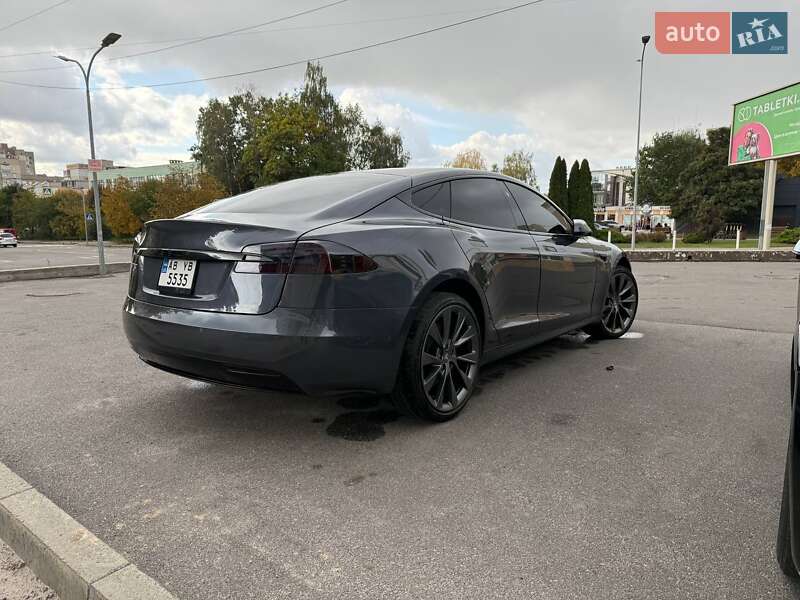 Ліфтбек Tesla Model S 2018 в Вінниці фото 22 Ліфтбек Tesla Model S 2018 в Вінниці