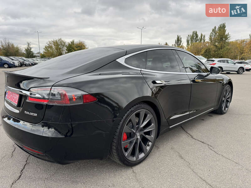 Ліфтбек Tesla Model S 2019 в Дніпрі фото 19 Ліфтбек Tesla Model S 2019 в Дніпрі