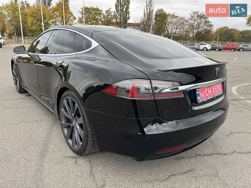 Ліфтбек Tesla Model S 2019 в Дніпрі фото 21 Ліфтбек Tesla Model S 2019 в Дніпрі