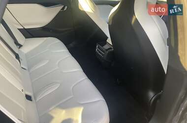 Ліфтбек Tesla Model S 2017 в  фото 7 Ліфтбек Tesla Model S 2017 в