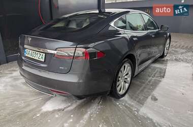Лифтбек Tesla Model S 2015 в Житомире