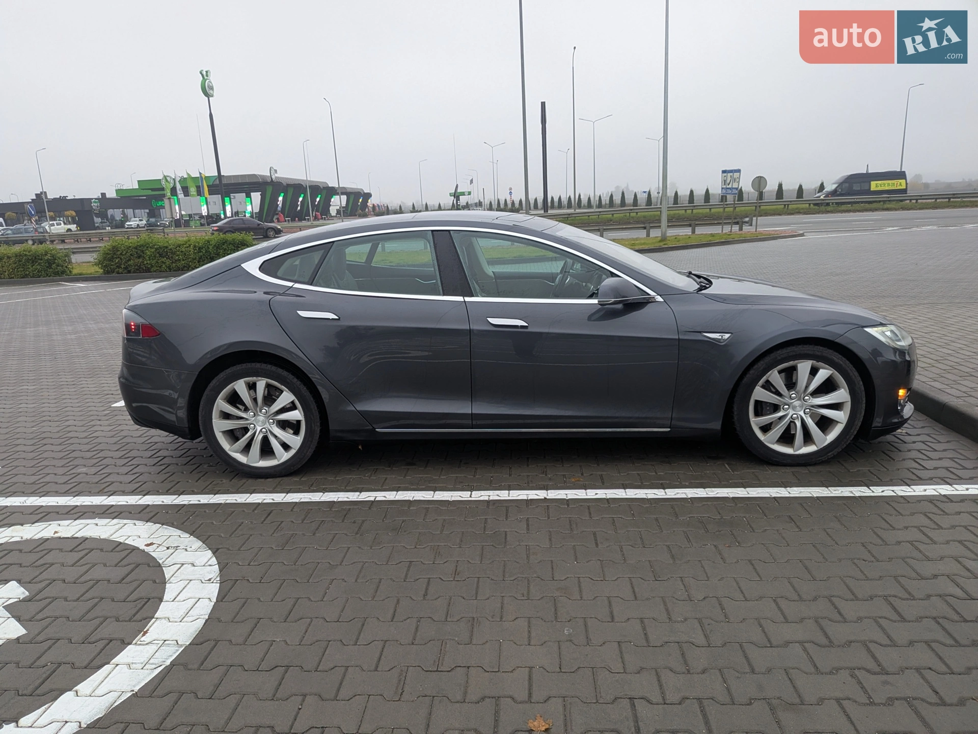 2015 Tesla Model S - мініатюра 10