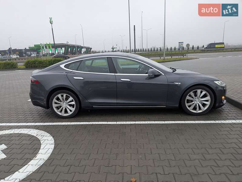Ліфтбек Tesla Model S 2015 в Житомирі фото 10 Ліфтбек Tesla Model S 2015 в Житомирі