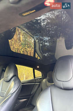 Лифтбек Tesla Model S 2017 в 