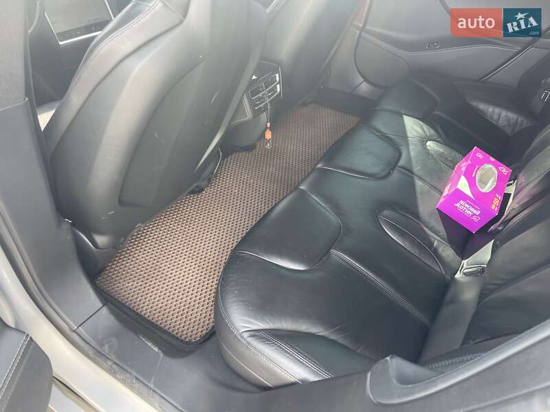 Ліфтбек Tesla Model S 2013 в Києві фото 15 Ліфтбек Tesla Model S 2013 в Києві