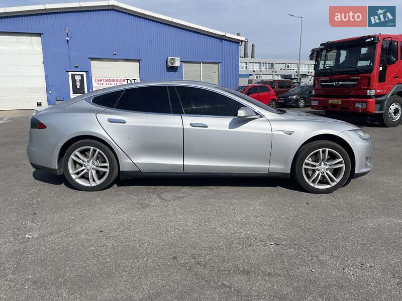 Ліфтбек Tesla Model S 2013 в Києві фото 22 Ліфтбек Tesla Model S 2013 в Києві