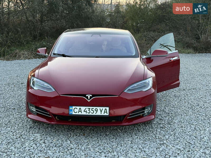Ліфтбек Tesla Model S 2017 в Чернівцях фото 15 Ліфтбек Tesla Model S 2017 в Чернівцях