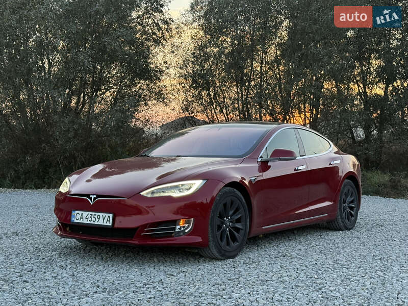 Ліфтбек Tesla Model S 2017 в Чернівцях фото 10 Ліфтбек Tesla Model S 2017 в Чернівцях