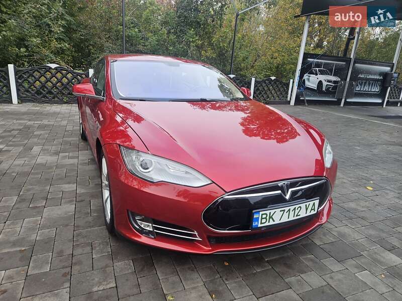 Ліфтбек Tesla Model S 2013 в Рівному фото 2 Ліфтбек Tesla Model S 2013 в Рівному