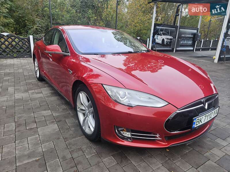Ліфтбек Tesla Model S 2013 в Рівному фото 8 Ліфтбек Tesla Model S 2013 в Рівному