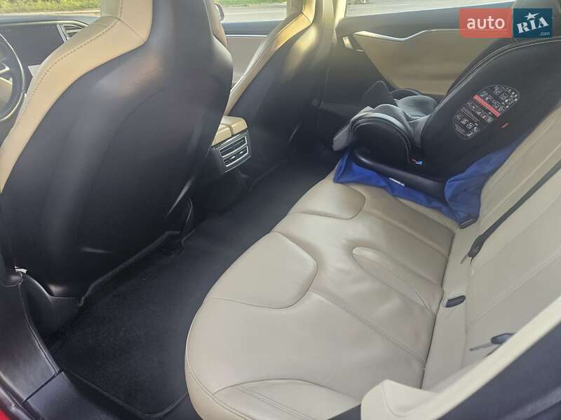 Ліфтбек Tesla Model S 2013 в Рівному фото 19 Ліфтбек Tesla Model S 2013 в Рівному