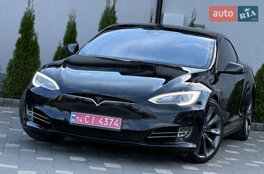 Ліфтбек Tesla Model S 2015 в  фото 9 Ліфтбек Tesla Model S 2015 в