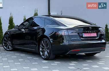 Ліфтбек Tesla Model S 2015 в  фото 17 Ліфтбек Tesla Model S 2015 в