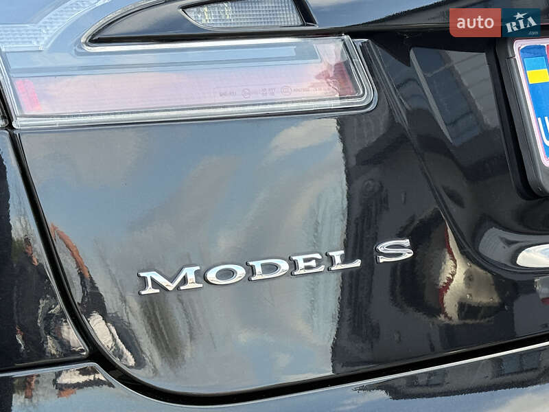 Лифтбек Tesla Model S 2015 в Дрогобыче фото 21 Лифтбек Tesla Model S 2015 в Дрогобыче