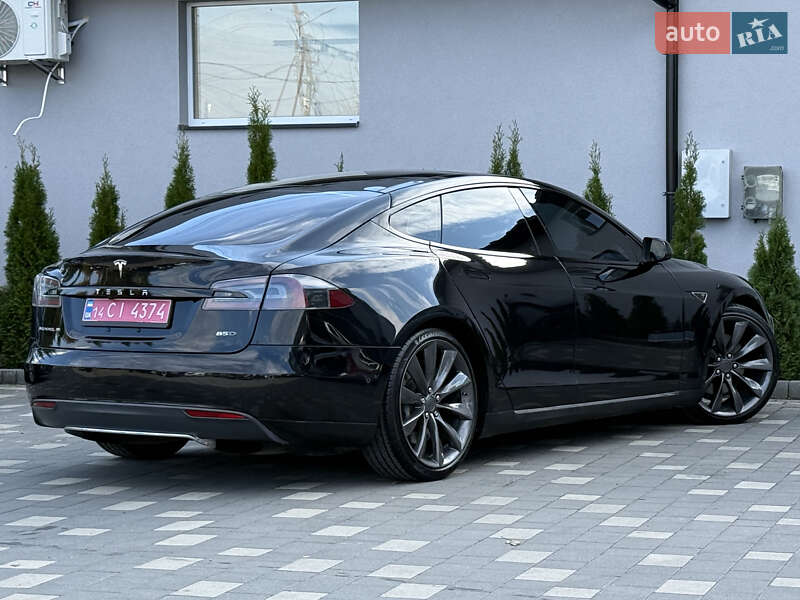 Лифтбек Tesla Model S 2015 в Дрогобыче фото 23 Лифтбек Tesla Model S 2015 в Дрогобыче