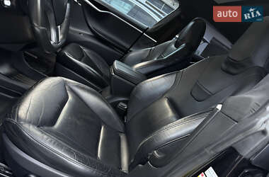 Ліфтбек Tesla Model S 2015 в  фото 31 Ліфтбек Tesla Model S 2015 в