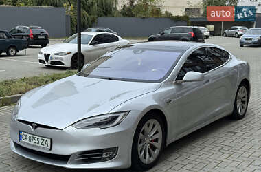 Ліфтбек Tesla Model S 2016 в Житомирі